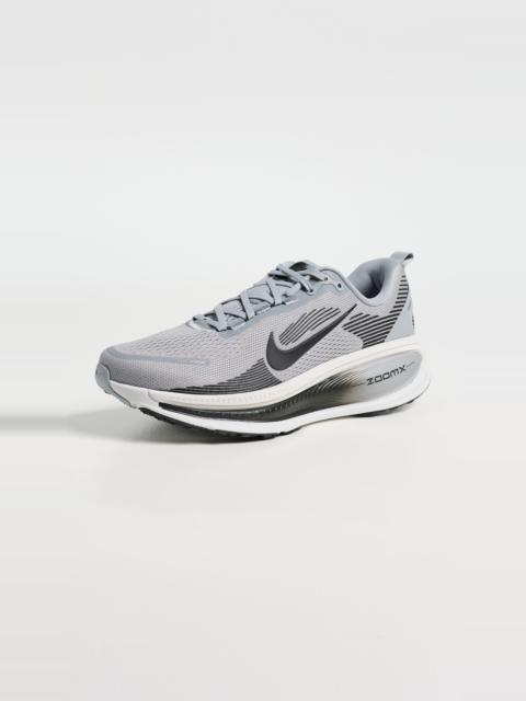 Nike Vomero 18 Sneakers