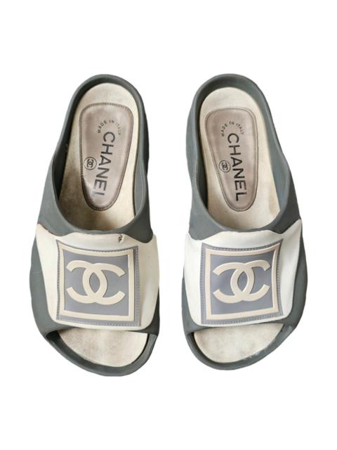 Chanel Women's Grey and White Sandals