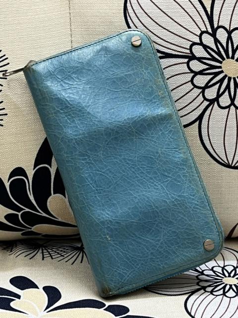 BALENCIAGA BALENCIAGA TURQUOISE LEATHER ROUND ZIPPER WITH STUDS WALLET