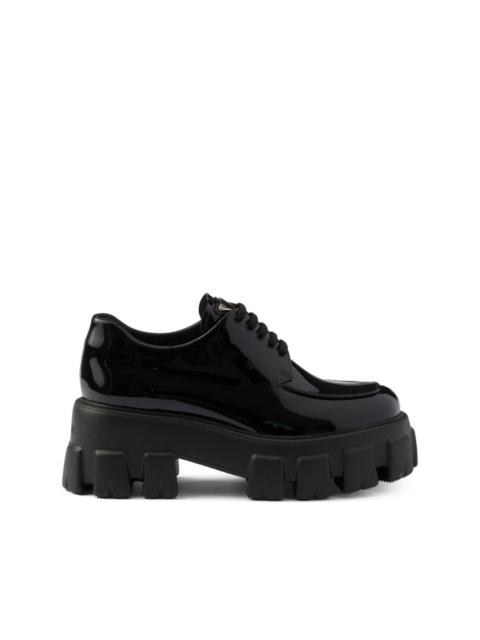 Monolith patent leather lace-up shoes