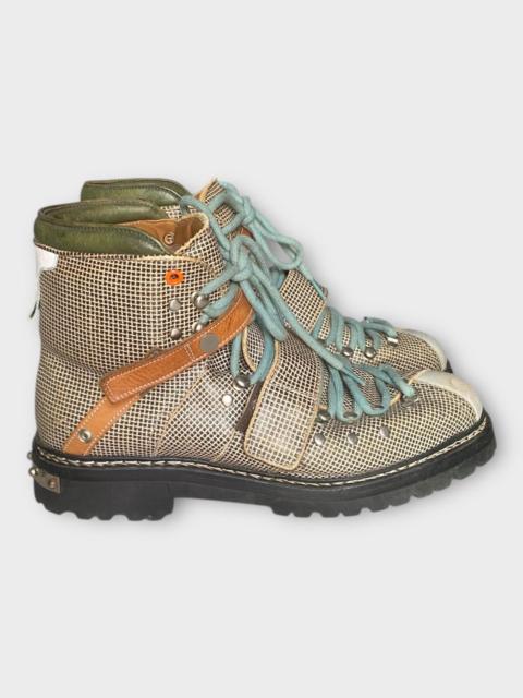 UNDERCOVER SS10 Less But Better Hiking Boots