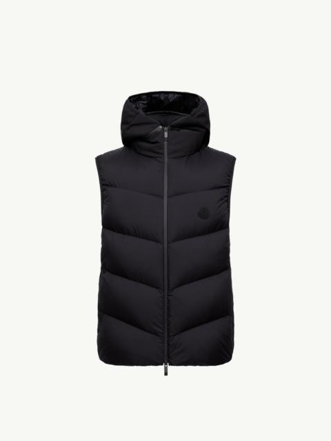 Moncler Guersac Diagonal-Quilted Hooded Down Vest