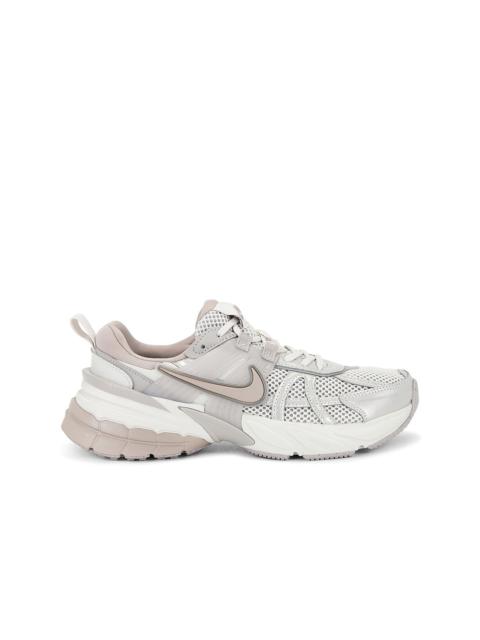 Nike V2K Run Sneaker