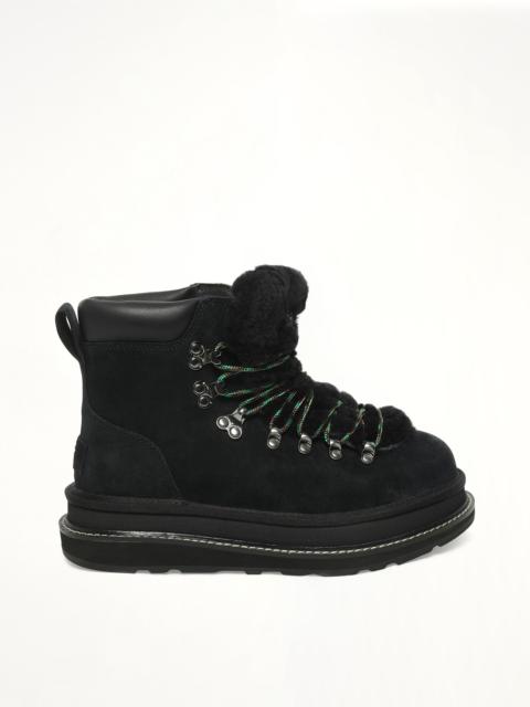 sacai UGG sacai Hiker in Black