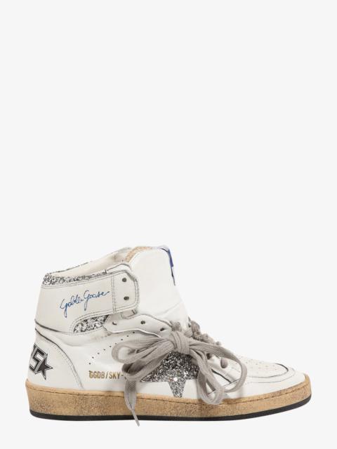 Golden Goose Golden Goose Deluxe Brand Sky Star Leather With A Used Effect Sneakers