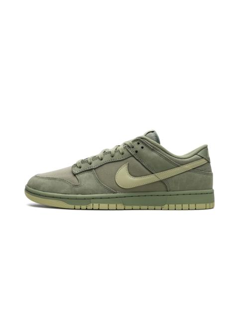Nike Dunk Low "Oil Green"