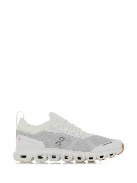 On White canvas Cloud 6 Versa sneakers