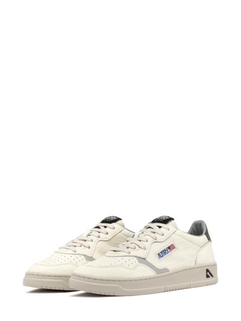 AUTRY AUTRY Medalist Low Sneaker in Nbk/ele/suede Mnt/loft at Nordstrom