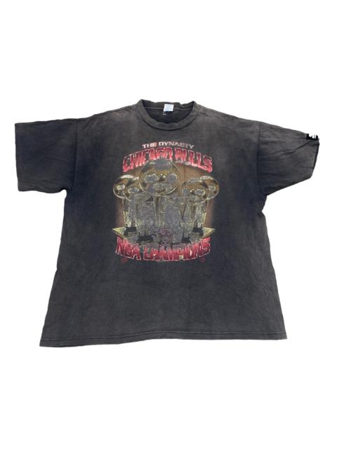 Other Designers Vintage - Vintage The Dynasty Chicago Bulls Tshirt Distressed Faded