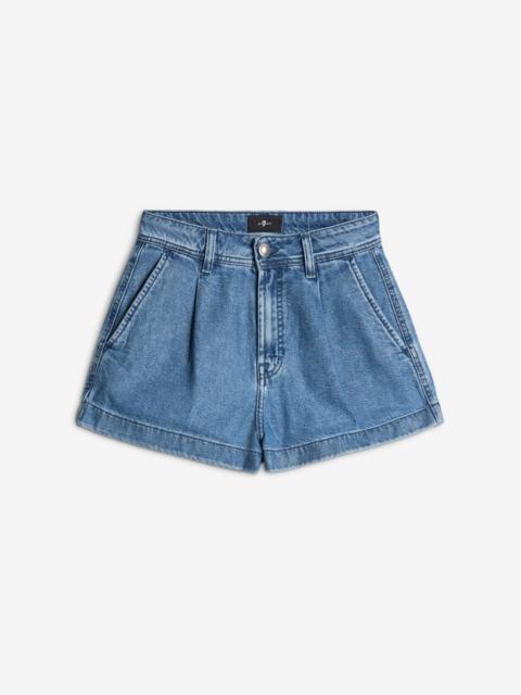 7 For All Mankind Weightless Pleated Denim Short in Hilo