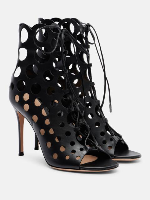 Gianvito Rossi 95 perforated leather pumps