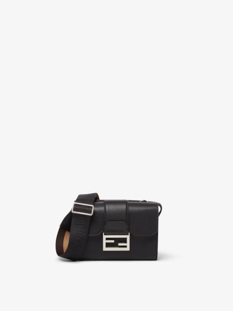 FENDI Double Baguette