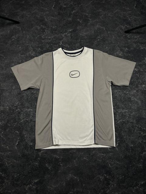 Nike Vintage 90s Nike Centre Logo Swoosh T-Shirt