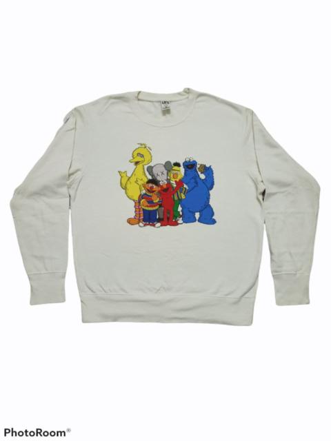 Other Designers Uniqlo - Kaws X Sesame Street Colour Uniqlo SWEATSHIRT