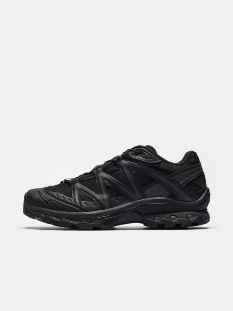 SALOMON XT-Quest Sneaker in Black/Black/Phantom