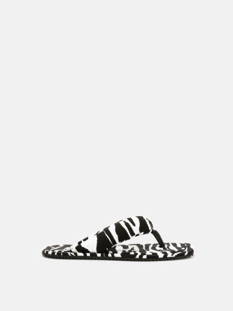 THE ATTICO ''INDIE'' WHITE AND BLACK FLAT THONG