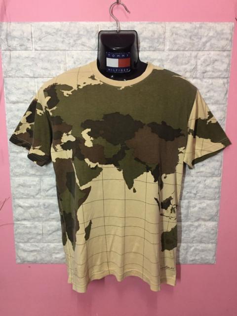 Other Designers Rare T-Shirt Uniqlo Camo Mapping World