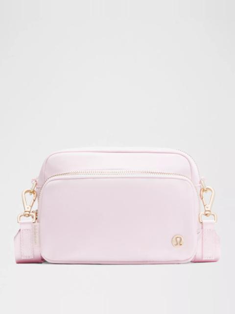 lululemon Everywhere Crossbody Bag 2L *Metal Hardware