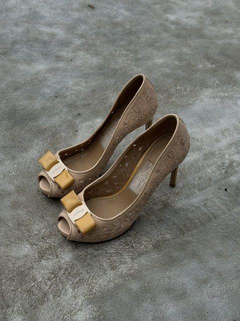 FERRAGAMO Salvatore Ferragamo Embroidered Lace Vara Bow Peep-Toe Pumps