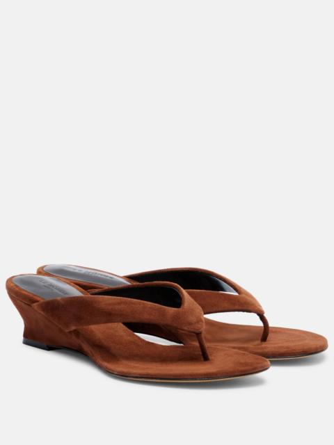 LE MONDE BÉRYL Micro Wedge 40 suede thong sandals