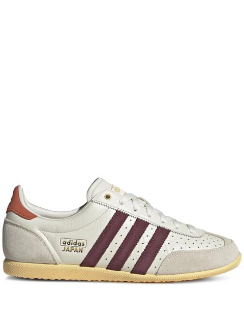 Japan &quot;Core Yellow/Black&quot; Sneakers