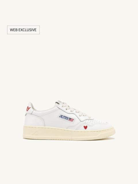 AUTRY MEDALIST 'LOVE' SNEAKERS IN WHITE LEATHER
