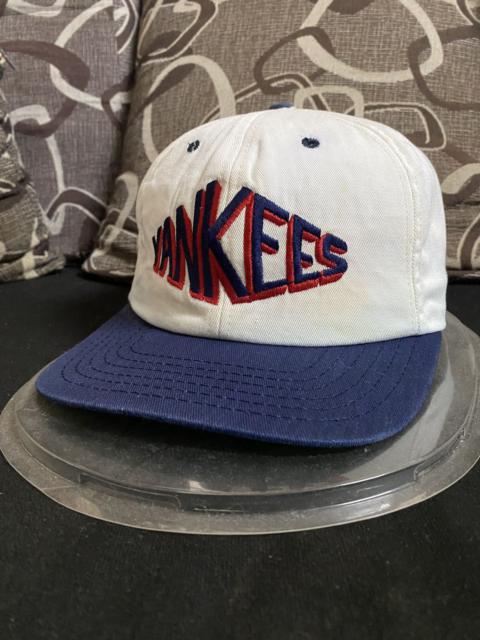 MLB - Vintage 90s New York Yankees Hats