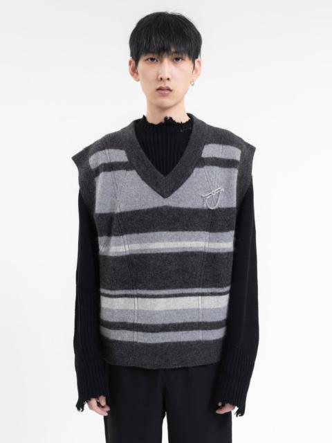 C2H4 GRAY AND BLACK HOLLOW OUT V-NECK KNIT VEST