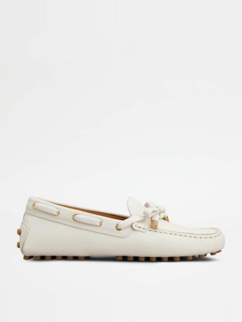Tod's GOMMINO LOAFERS IN LEATHER - WHITE