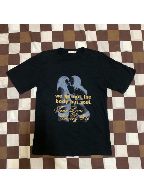 Other Designers Japanese Brand - GIRL KISSING TEE