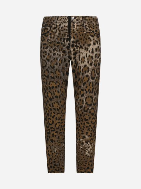 Dolce & Gabbana Loose jeans with DG leopard print