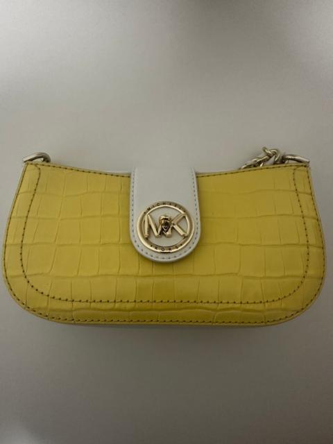 Michael Kors Carmen Pouchette