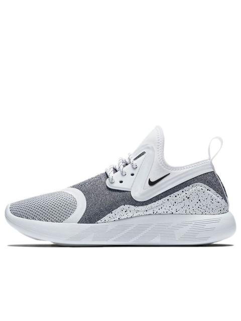 (WMNS) Nike Lunarcharge Essential 'White Black' 923620-100