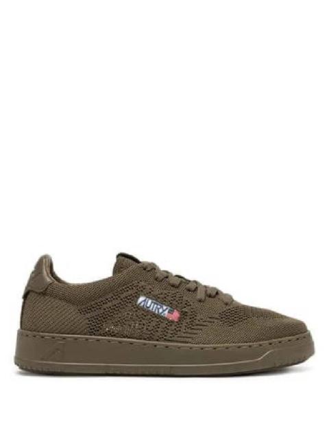AUTRY Autry Medalist Easeknit Low Top Leather Sneakers, Brand Size 40 ( US Size 7 )