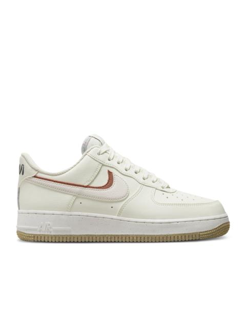 Nike WMNS AIR FORCE 1 '07 LX '82 - SAIL CINNABAR'