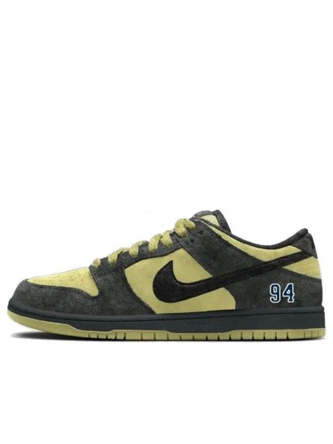 Nike Nike x Supreme SB Dunk Low '94 Hulk' HQ8487-300