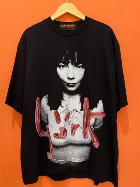 Bjork t-shirt boot