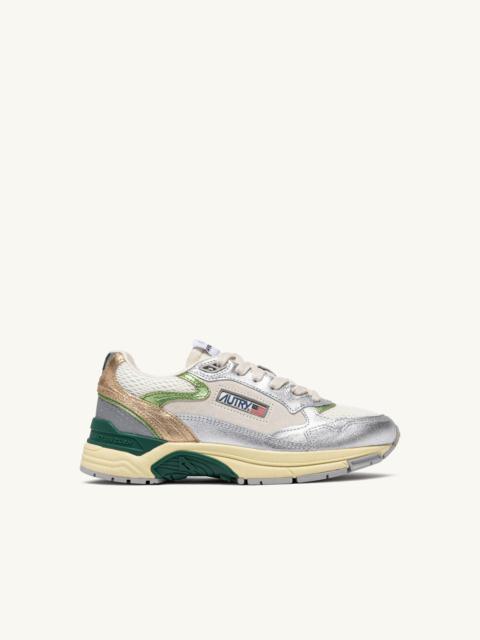 AUTRY HYPERWAY SNEAKERS IN MARSHMALLOW AND SILVER-TONE LAMINATED LEATHER AND MESH