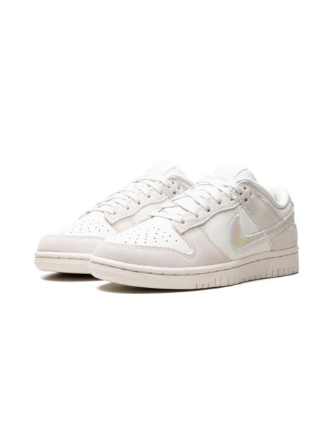 Nike DUNK LOW WMNS "Ridescent Swoosh"