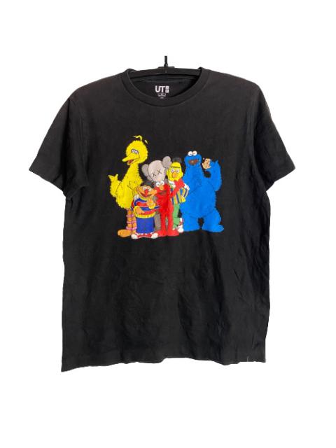 Other Designers Uniqlo - Ut x Kaws x Sesame Street Shirt