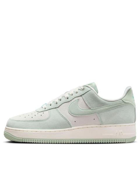 Nike (WMNS) Nike Air Force 1 '07 SE 'Spruce Aura Pistachio Frost' HQ1497-099