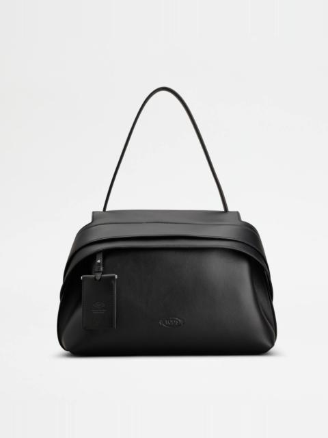 Tod's TOD'S WAVE BAG IN LEATHER MEDIUM - BLACK