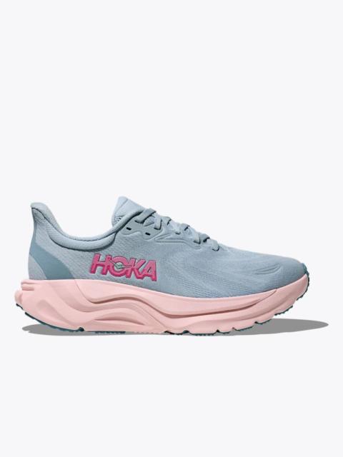 HOKA Women's Arahi 8 Shoes in Drizzle/Petal