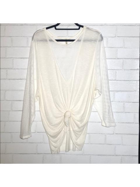 Other Designers LF - Emma & Sam Mesh V-Neck + Sleeve Top