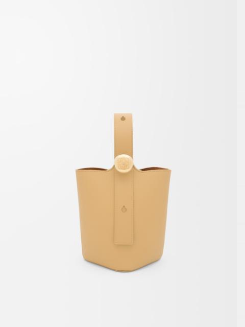 Loewe Mini Pebble bucket in smooth calfskin