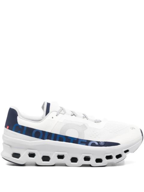 On SNEAKERS CLOUDMONSTER ON RUNNING
