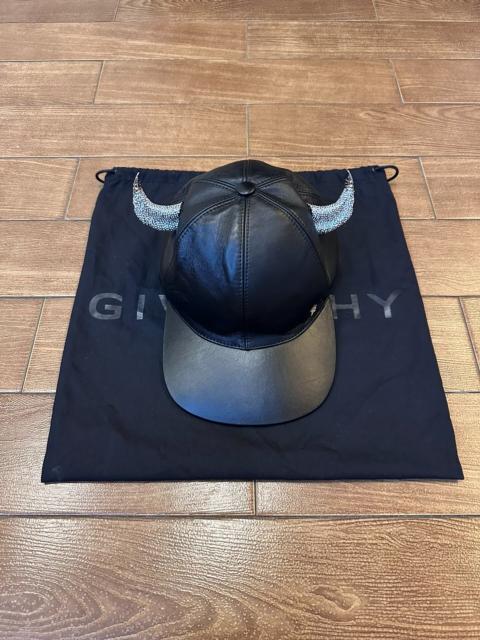 Givenchy Givenchy full-diamond horn leather hat