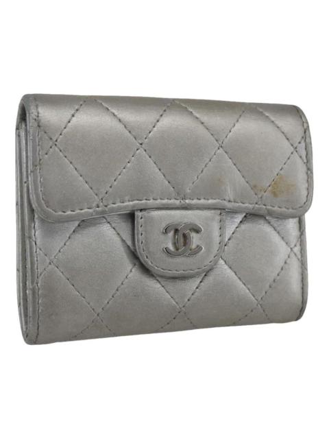 CHANEL Vegan leather purse