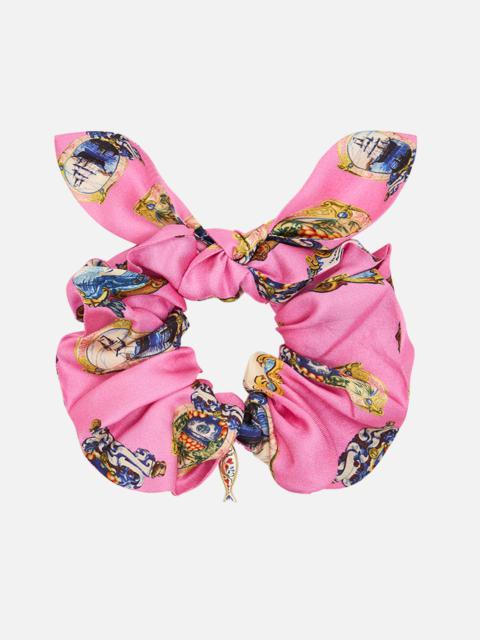 CAMILLA SCRUNCHIE WITH TRINKET