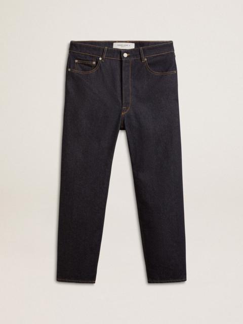 Men’s dark blue jeans in one-wash denim